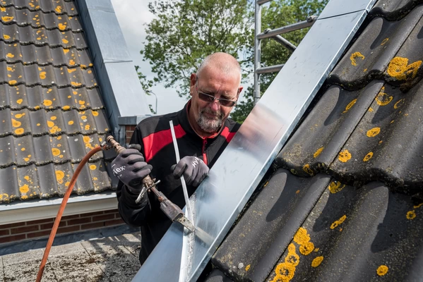 Vacature: Dakdekker/zinkwerker