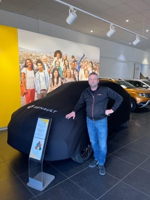 Een nieuwe Renault Arkana Hybride voor Projectleider Barry.